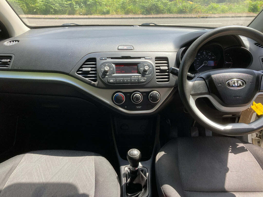 Kia Picanto Hatchback Red #9