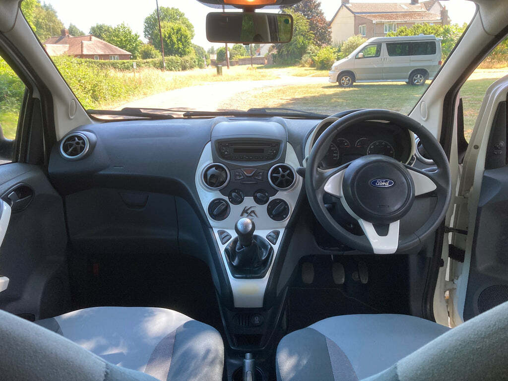 Ford KA Studio  #8