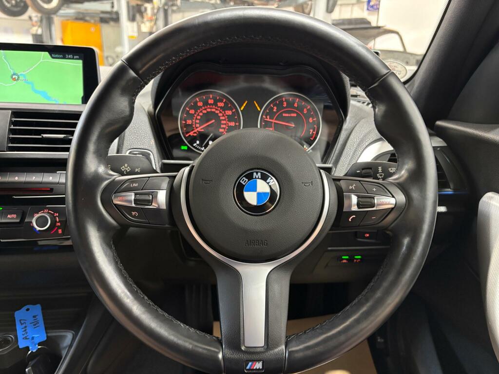 BMW 1 Series Black #30
