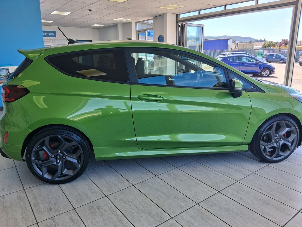 Ford Fiesta 1.5 Fiesta St-3 1.5L Ecoboost 200Ps Fwd 6-S EF22DZC Green #3