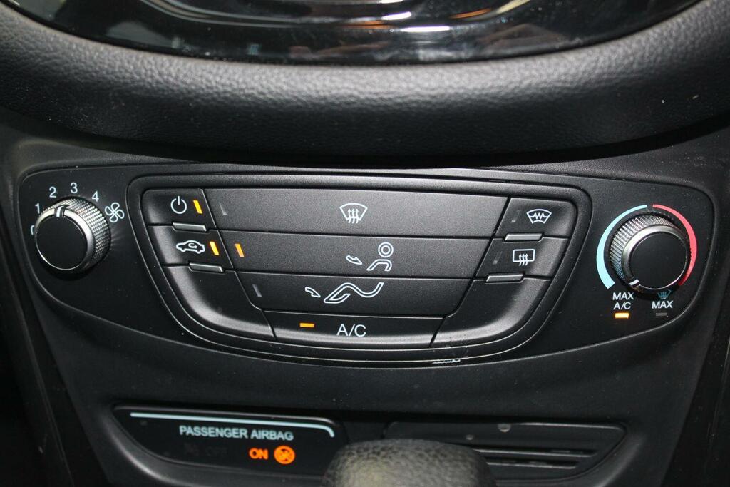 Ford B-Max B-max Titanium T Black #38