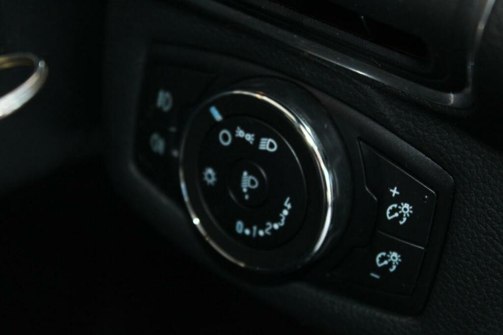 Ford B-Max B-max Titanium T Black #30