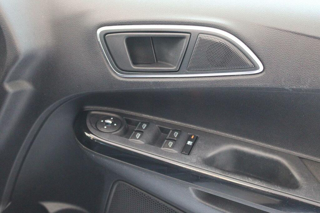Ford B-Max B-max Titanium T Black #31