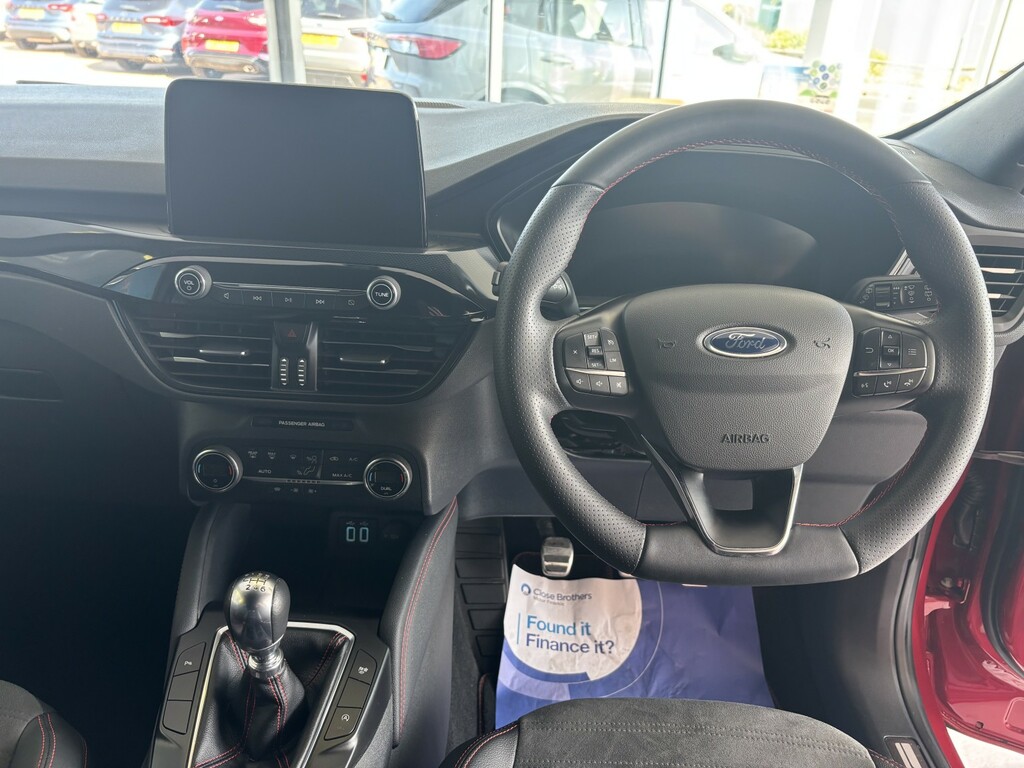 Ford Kuga 1.5 T Ecoboost St-line Edition Red #6