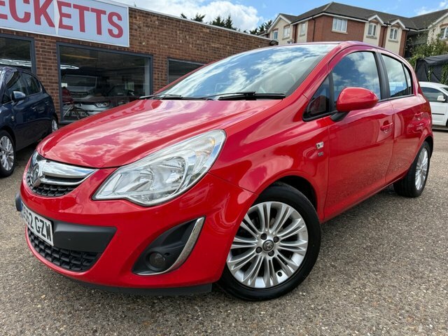 Vauxhall Corsa 16V Se Hatchback Red #3