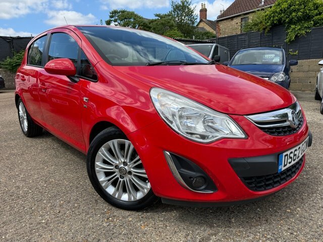 Vauxhall Corsa 16V Se Hatchback Red