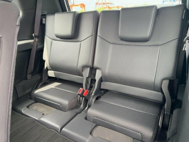 Toyota Land Cruiser 2.8 250 VX Suv White #5
