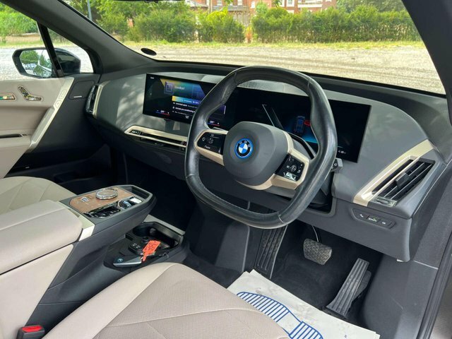 BMW iX IX X Drive40 M Sport White #19