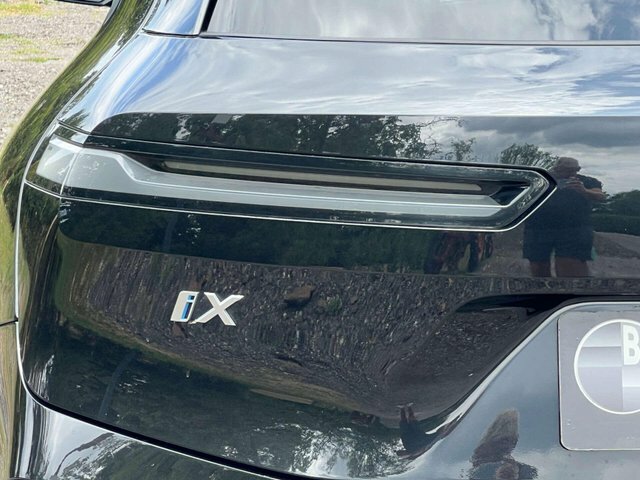 BMW iX IX X Drive40 M Sport White #11