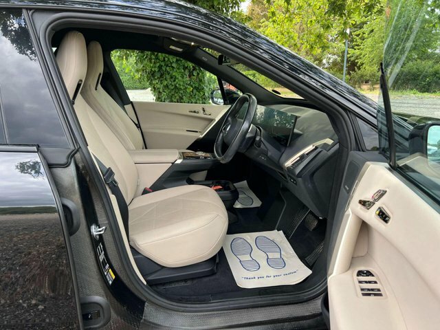 BMW iX IX X Drive40 M Sport White #13