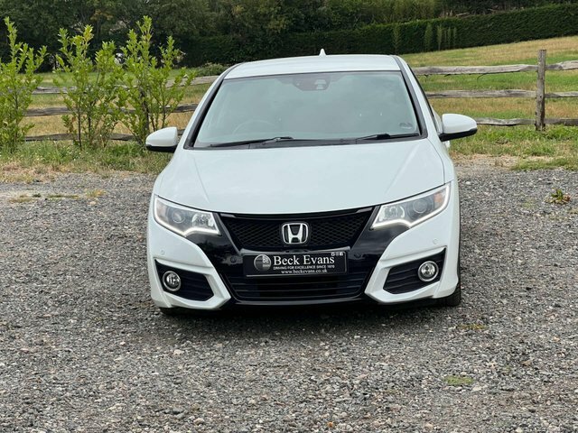 Honda Civic 1.8 I-vtec Se Plus White #2