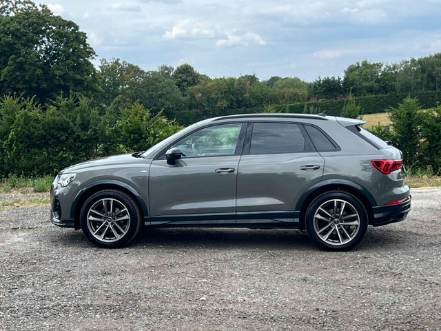 Audi Q3 1.5 Tfsi Cod 35 Black #4