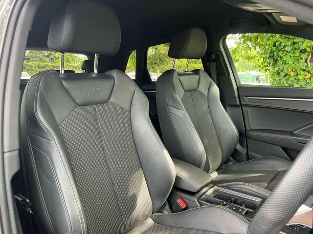 Audi Q3 1.5 Tfsi Cod 35 Black #5