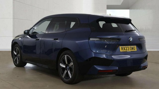 BMW iX 40 76.6Kwh M Sport Blue #4