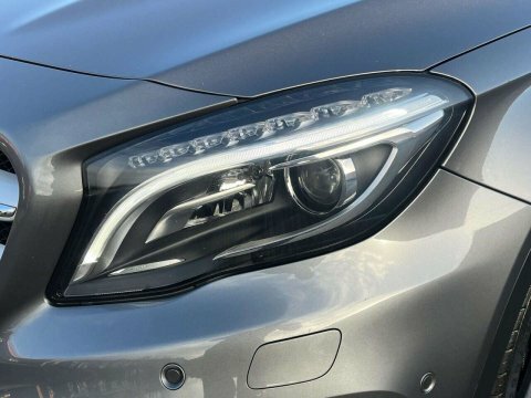 Mercedes-Benz GLA Class Suv 2.1 Gla200 Cdi Amg Line 7G-dct Euro 6 Ss Black #25