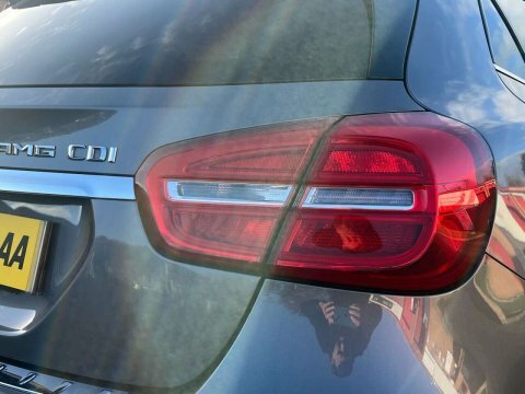Mercedes-Benz GLA Class Suv 2.1 Gla200 Cdi Amg Line 7G-dct Euro 6 Ss Black #17