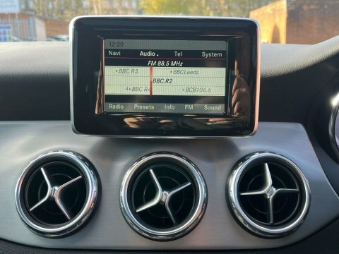 Mercedes-Benz GLA Class Suv 2.1 Gla200 Cdi Amg Line 7G-dct Euro 6 Ss Black #13