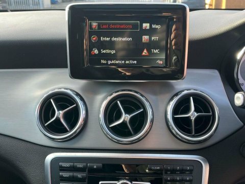 Mercedes-Benz GLA Class Suv 2.1 Gla200 Cdi Amg Line 7G-dct Euro 6 Ss Black #40