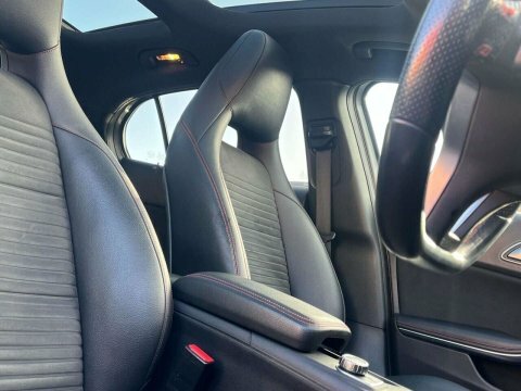 Mercedes-Benz GLA Class Suv 2.1 Gla200 Cdi Amg Line 7G-dct Euro 6 Ss Black #9
