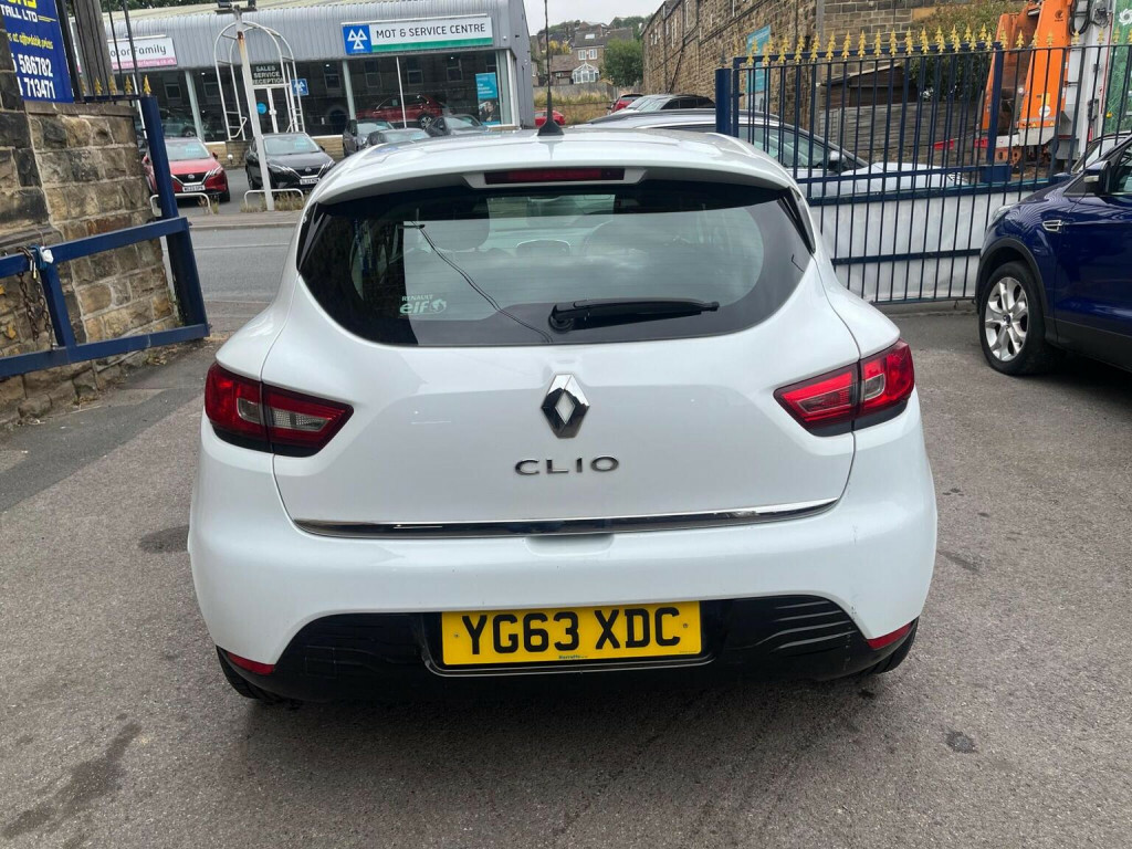 Renault Clio Black #18