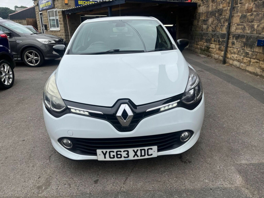 Renault Clio Black #17