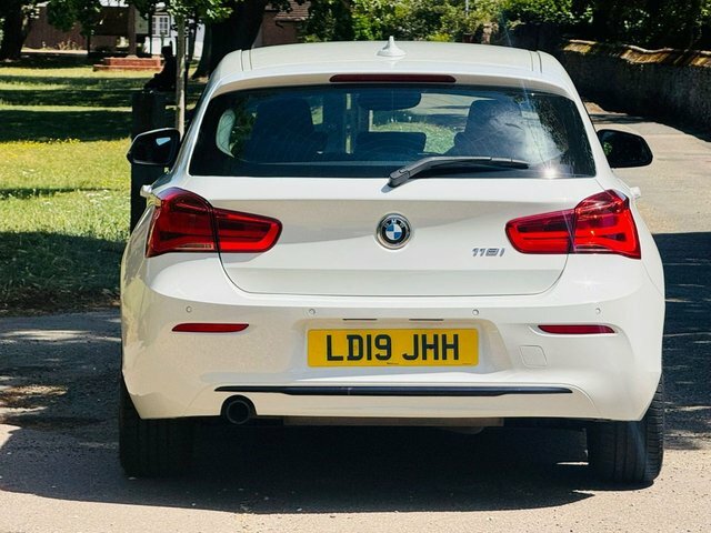 BMW 1 Series 1.5 118I Gpf Sport Hatchback Euro White #6