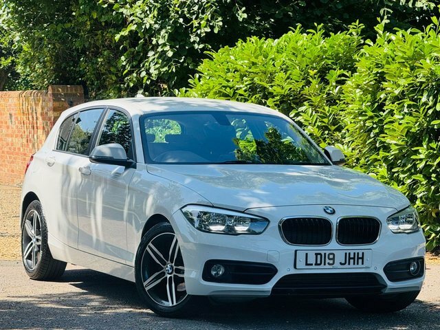 BMW 1 Series 1.5 118I Gpf Sport Hatchback Euro White #2