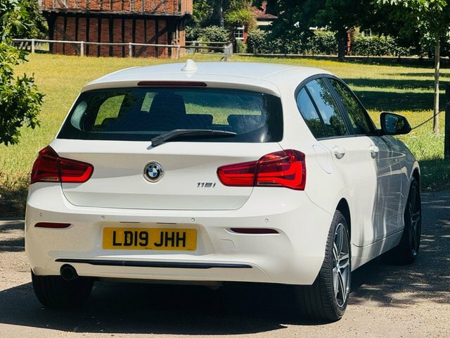 BMW 1 Series 1.5 118I Gpf Sport Hatchback Euro White #5