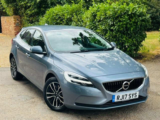Volvo V40 1.5 T3 Momentum Hatchback Euro 6 Blue #3