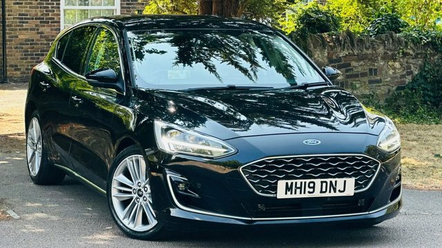 Ford Focus 1.0T Ecoboost Vignale Hatchback MH19DNJ Black #2