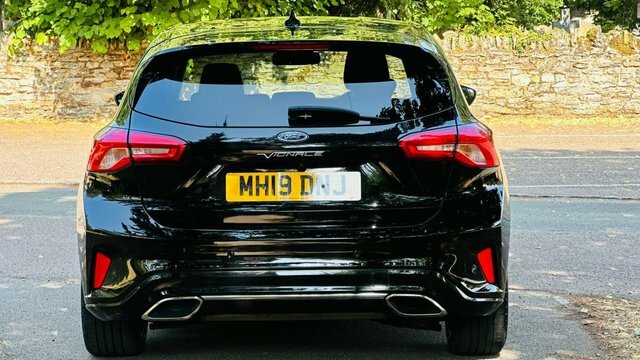 Ford Focus 1.0T Ecoboost Vignale Hatchback MH19DNJ Black #6