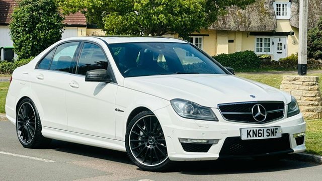 Mercedes-Benz C Class 6.3 C63 V8 Amg Edition 125 Saloon Spds White #2