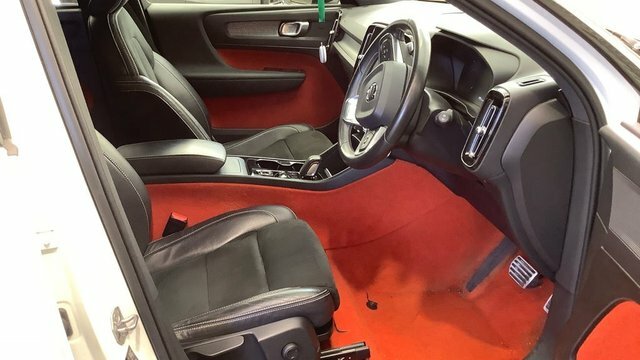 Volvo XC40 Suv #3