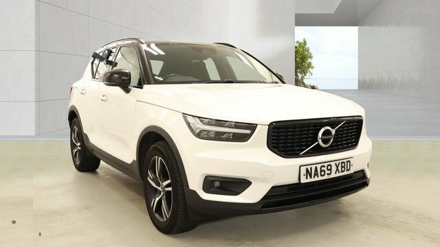 Volvo XC40 Suv #1