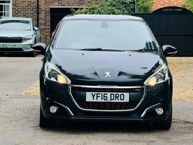 Peugeot 208 Hatchback Black #10
