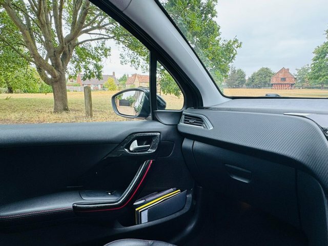 Peugeot 208 Hatchback Black #31