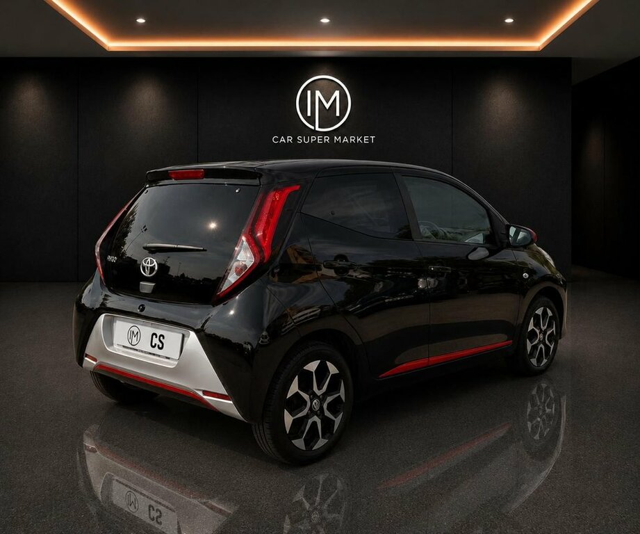 Toyota Aygo 1L X-trend Black #6
