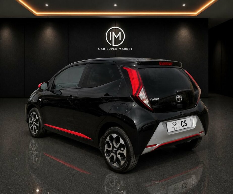Toyota Aygo 1L X-trend Black #4