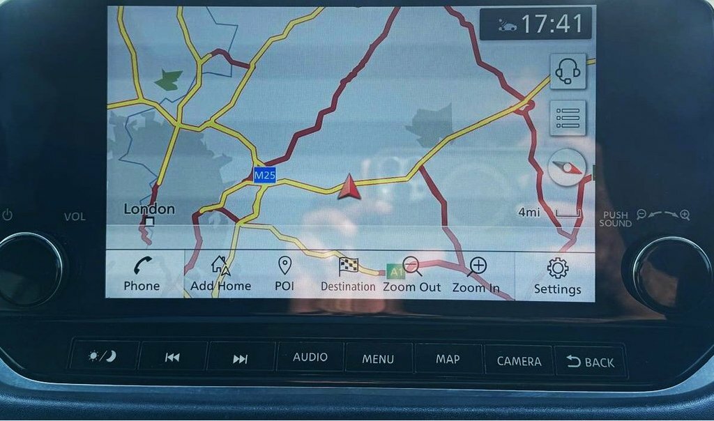 Nissan Qashqai 1.3 Dig-t Mh N-connecta Red #26