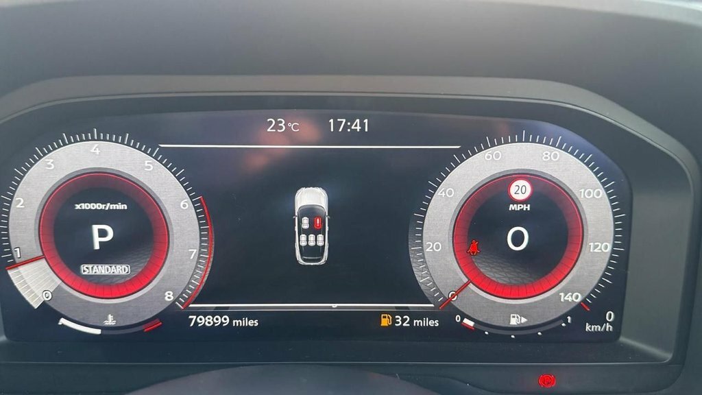 Nissan Qashqai 1.3 Dig-t Mh N-connecta Red #25