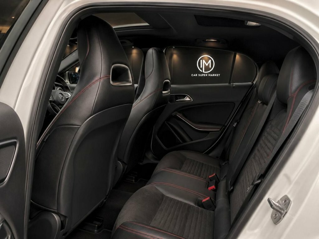 Mercedes-Benz GLA Class Gla 200 Se White #22