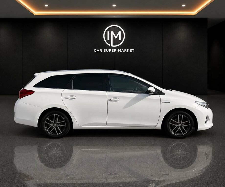 Toyota Auris 1.8L Icon White #5