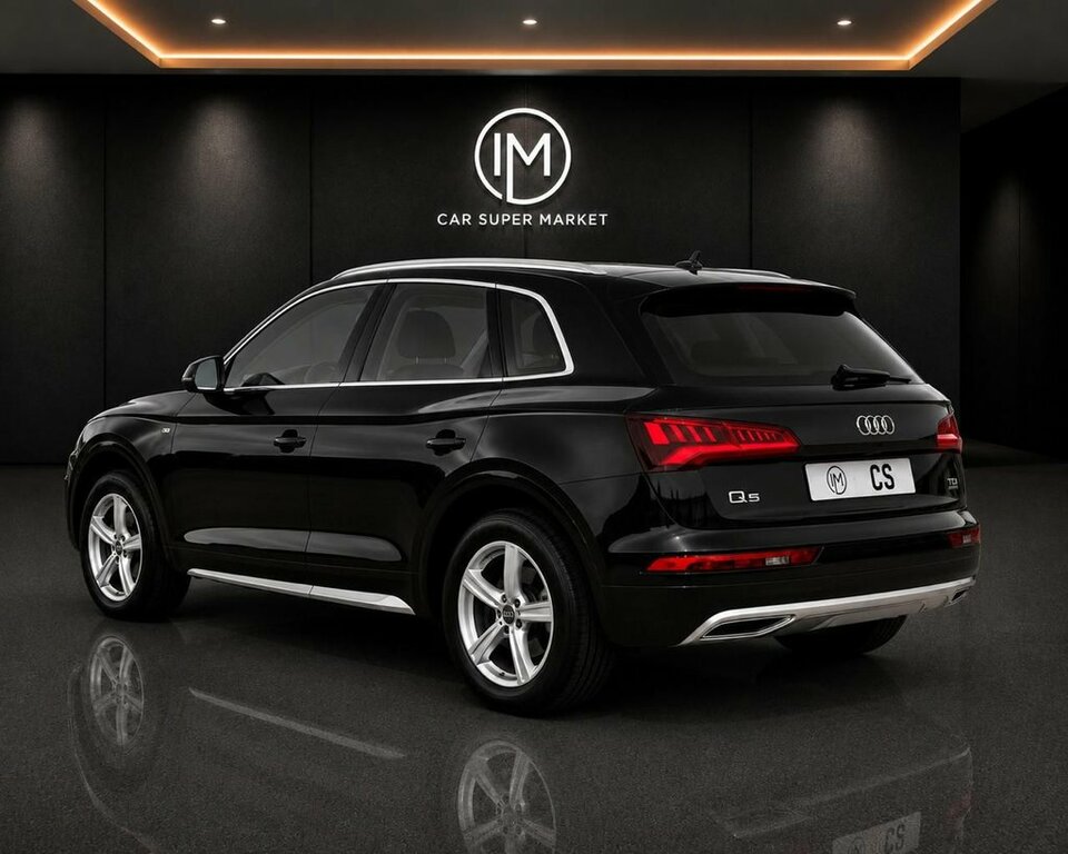 Audi Q5 2L Sport Black #4