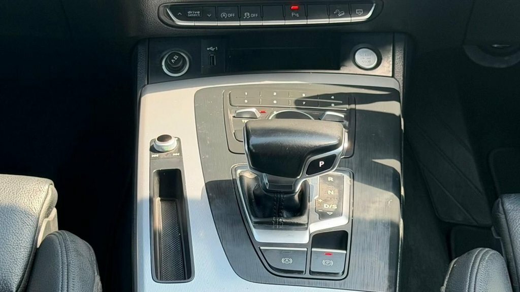 Audi Q5 Black #29