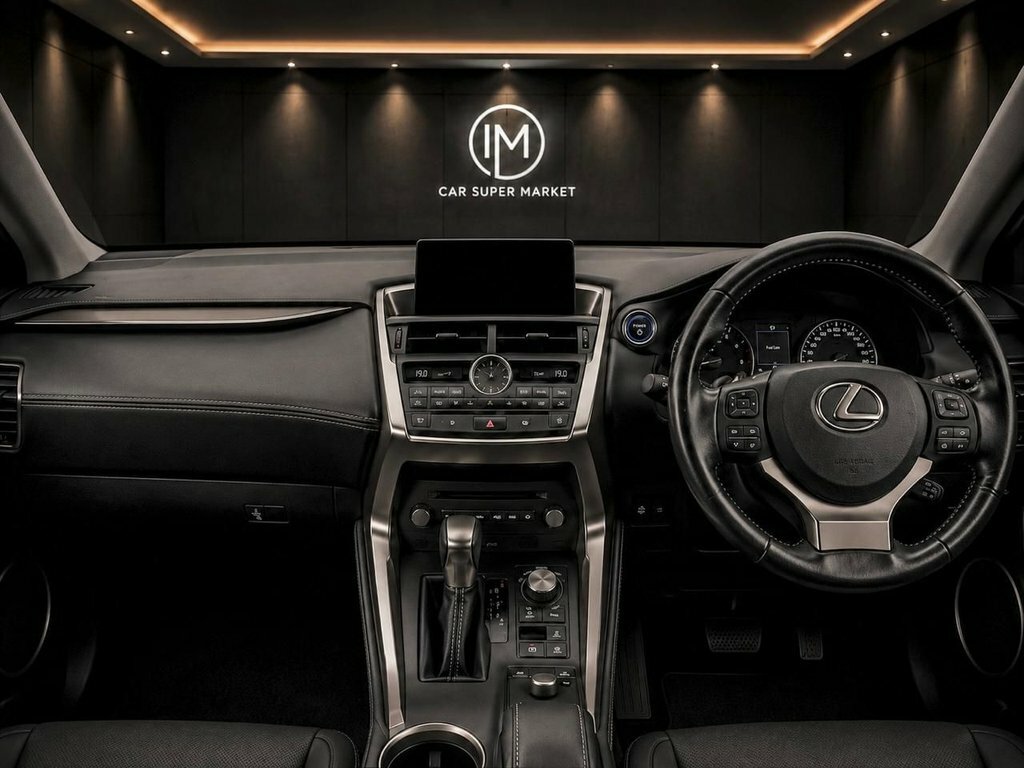 Lexus NX 300H 2.5 Premier Cvt Silver #25