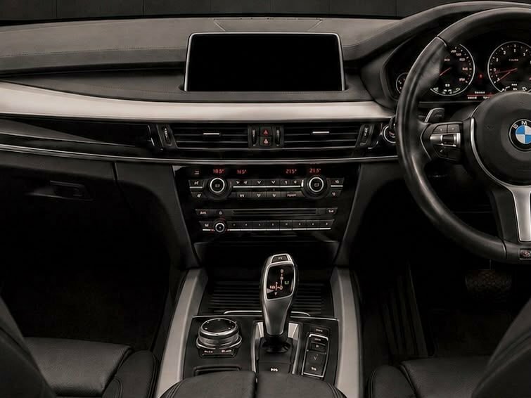 BMW X5 3L M Sport Black #22