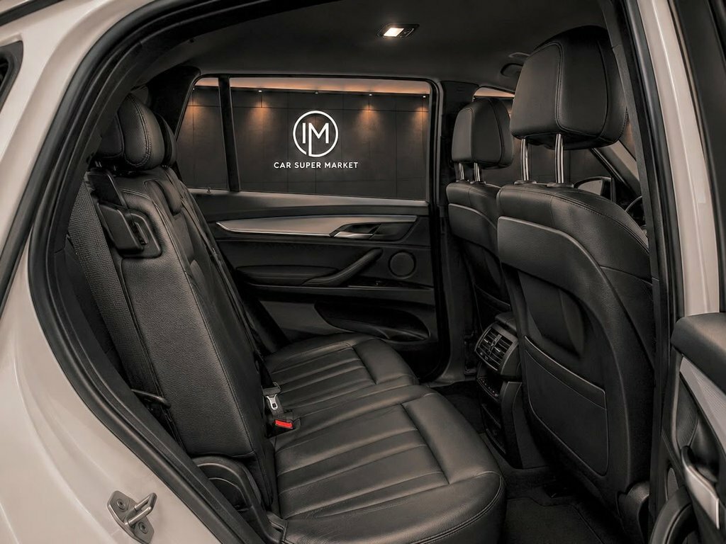 BMW X5 3L M Sport Black #25