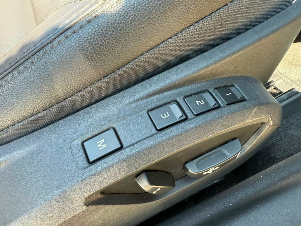 Volvo C70 Convertible White #32
