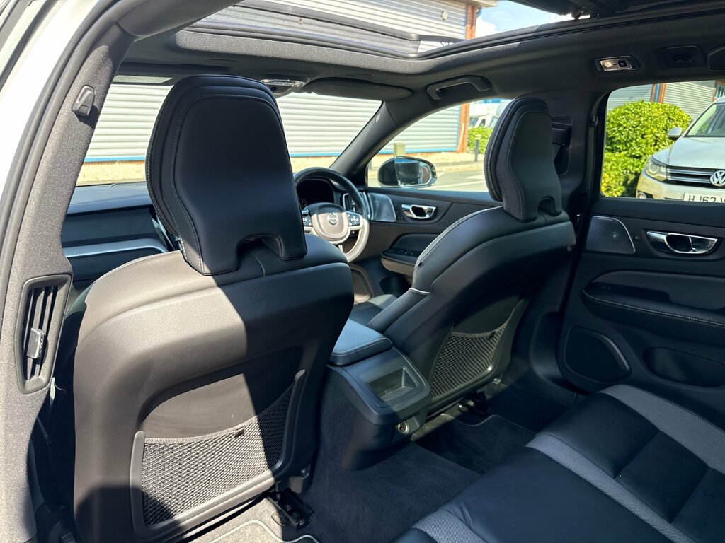 Volvo V60 D4 R-design #65