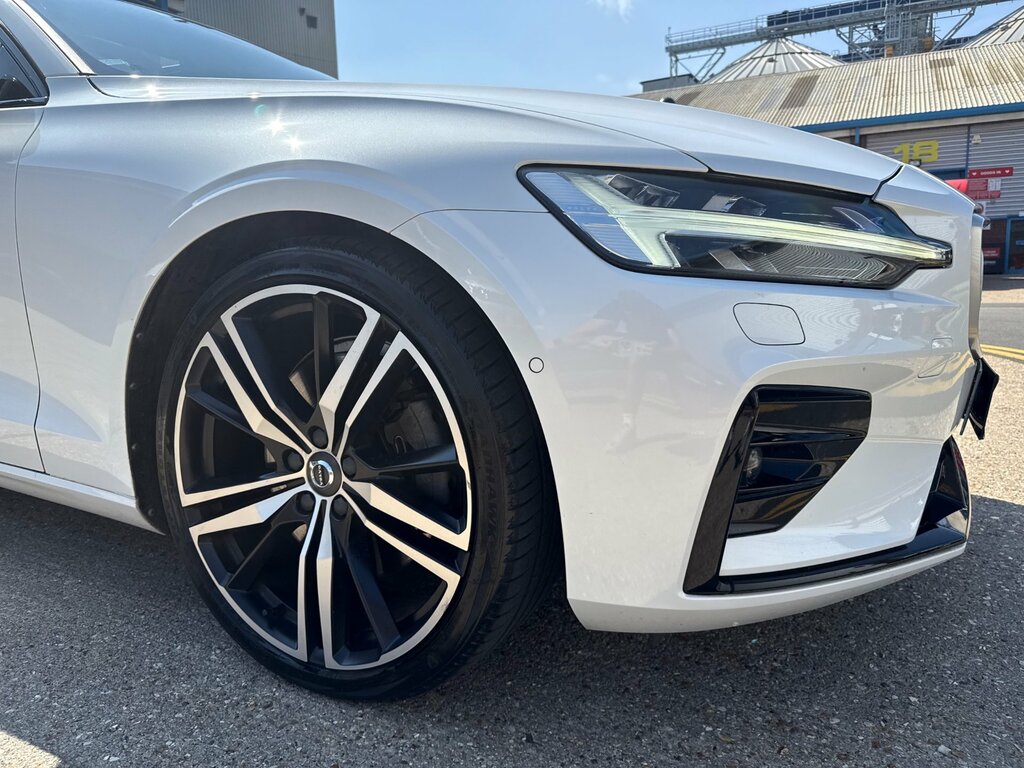 Volvo V60 D4 R-design #10